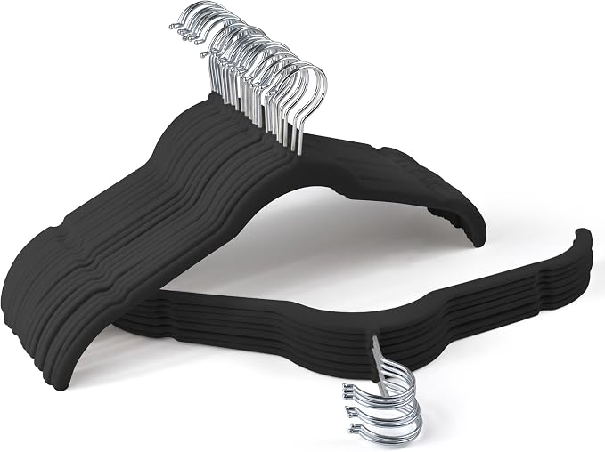 Premium Velvet Hangers 30 Pack by Sishynio