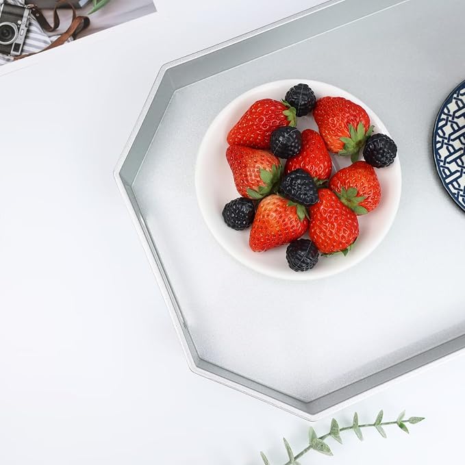 Spsyrine Silver Plastic Serving Tray - Image 5